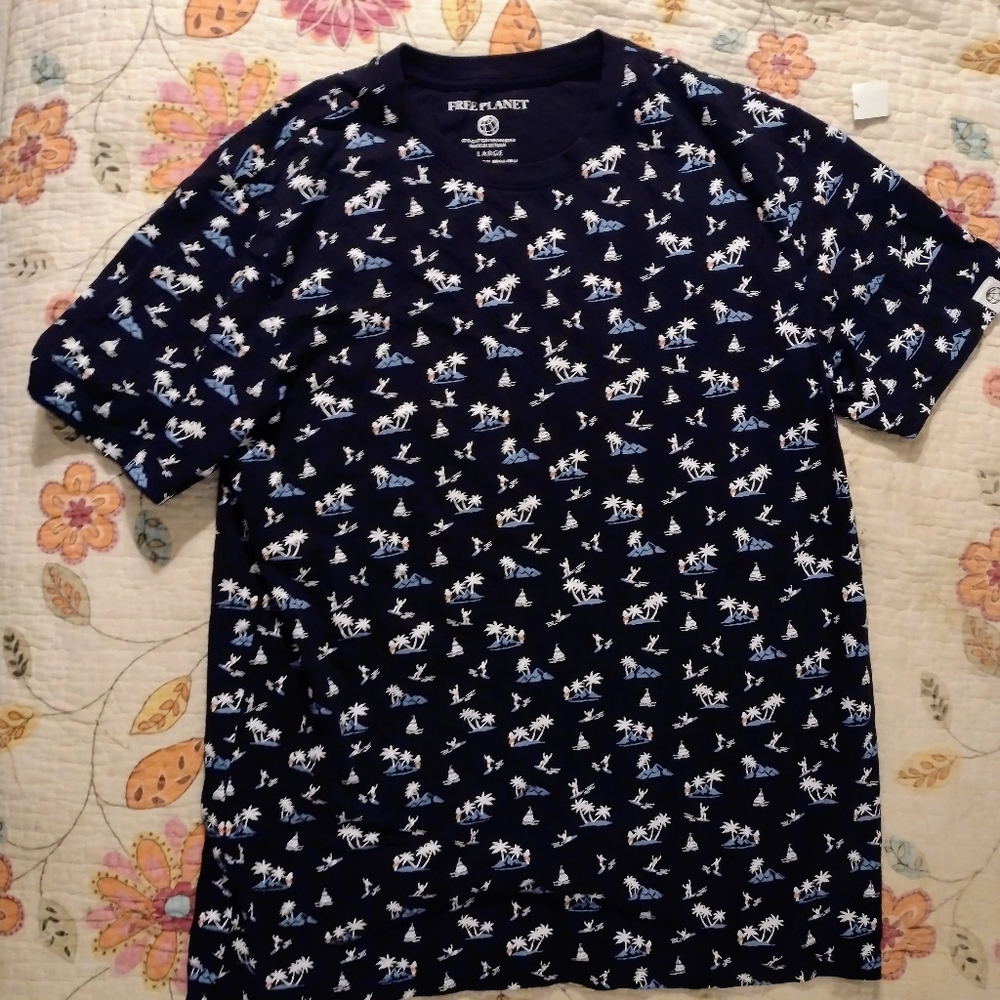 Free Planet Size Large Tropical Hawaiian t-shirt